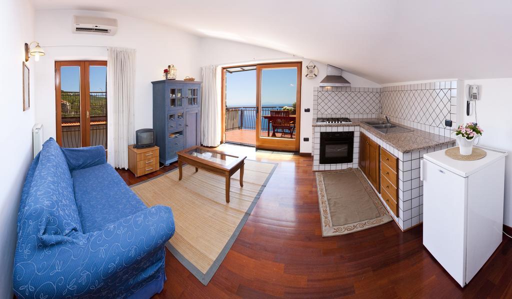 Olga'S Residence Relais Nerano Habitación foto