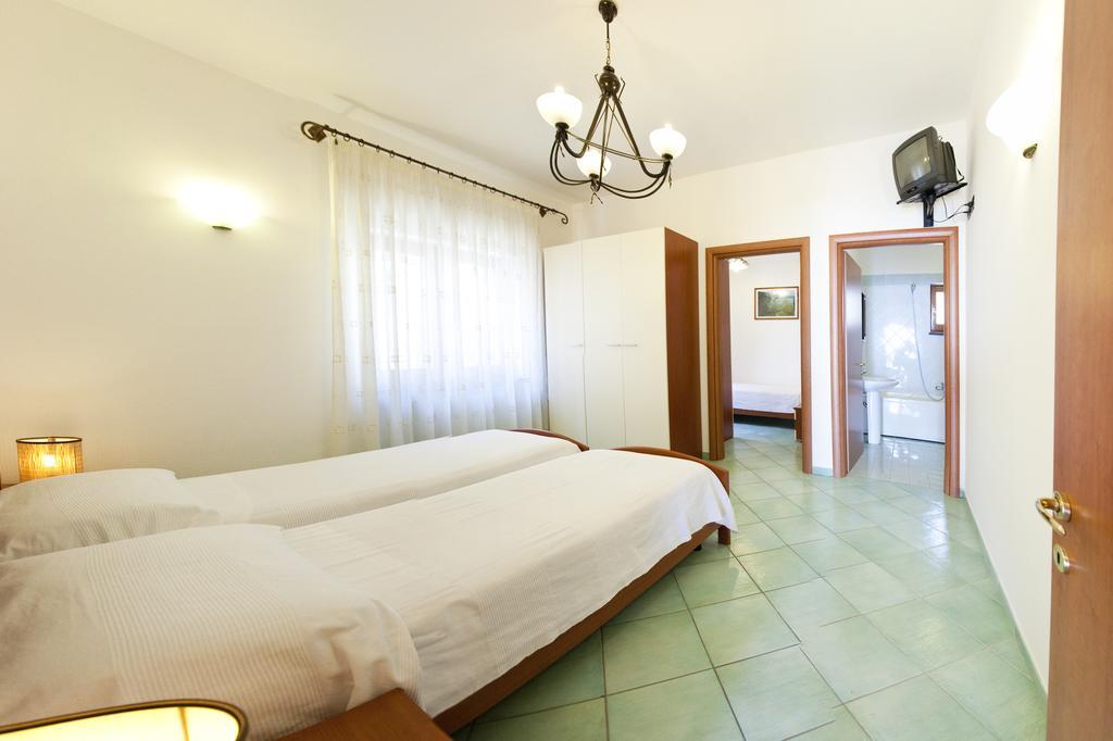 Olga'S Residence Relais Nerano Habitación foto