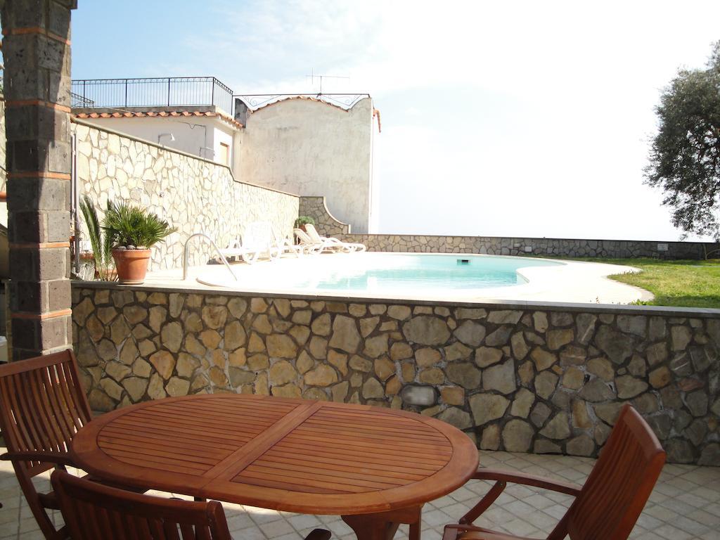 Olga'S Residence Relais Nerano Habitación foto
