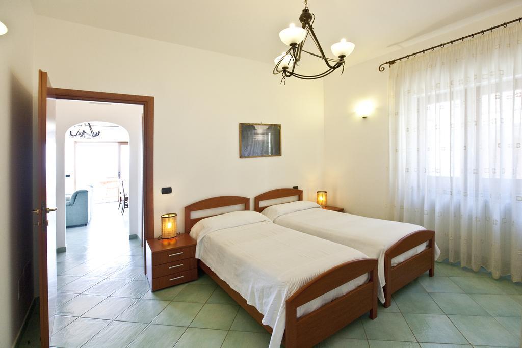 Olga'S Residence Relais Nerano Habitación foto
